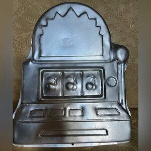 Wilton Casino Cake Pan